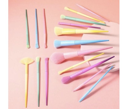 Pinceaux Make Up Arc en Ciel (17pièces) par AYA PARIS