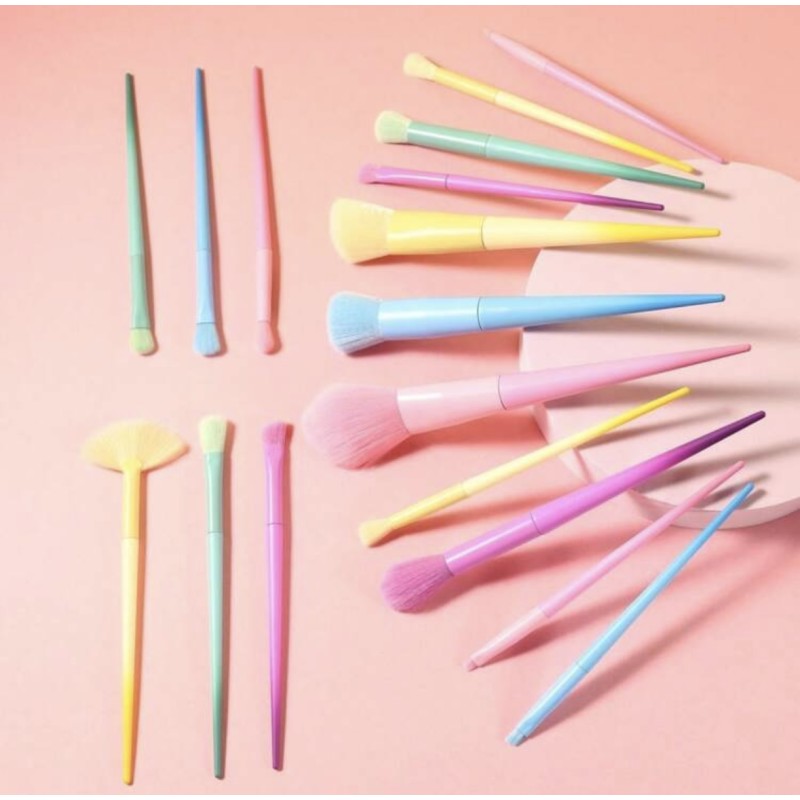 Pinceaux Make Up Arc en Ciel (17pièces) par AYA PARIS