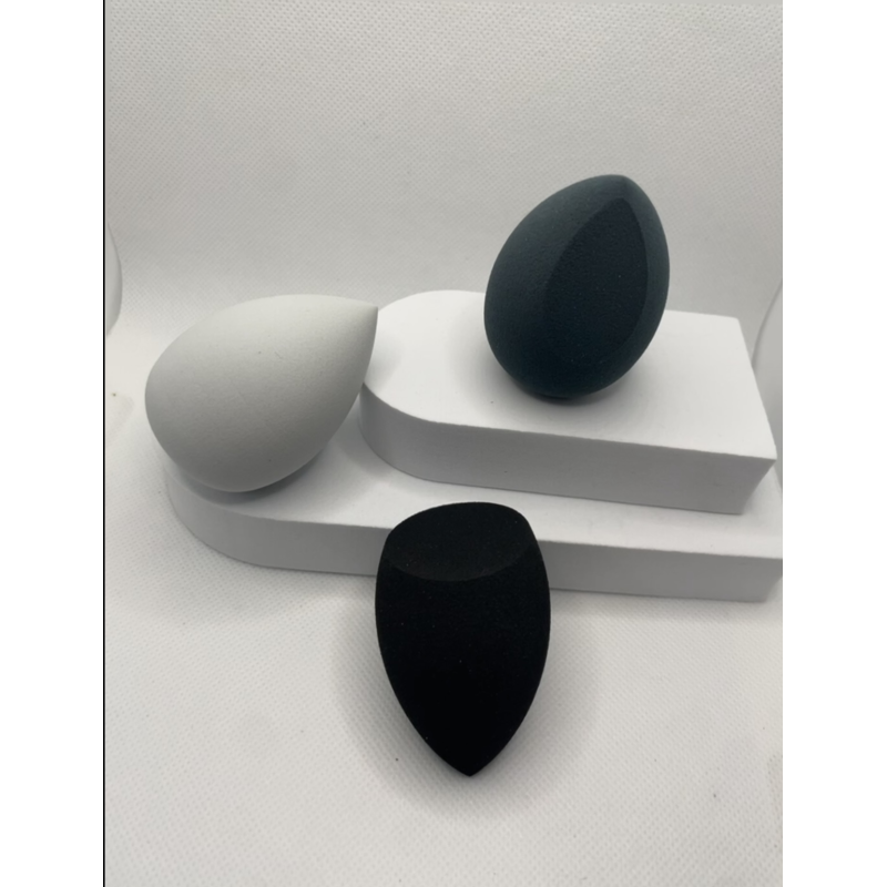 Boîte Beauty Blender Noir (3 pièces) par AYA PARIS