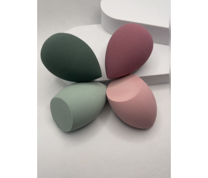Boîte Beauty Blender Vert et Rose (4 pièces) par AYA PARIS