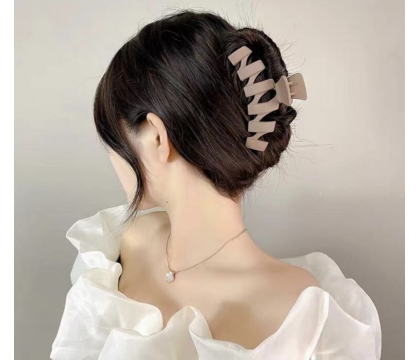 Pinces à Cheveux Beige (8 pièces) par AYA PARIS 2